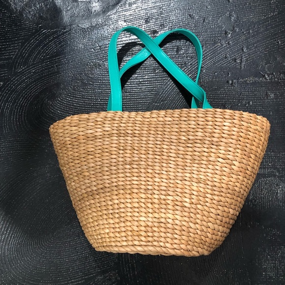 Straw Handbag/ Beach or Pool Bag with Flower Accent - Picture 8 of 8